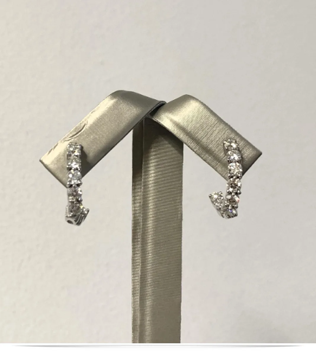 14 K White Gold